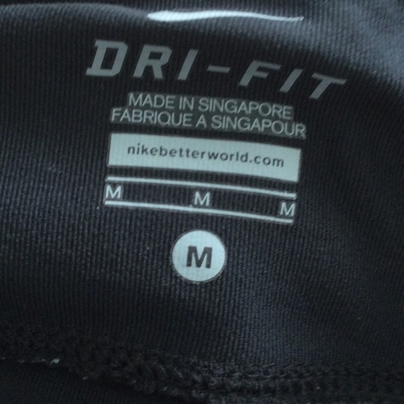 Woman’s Nike Running size M washable color black & purple. #432 - Picture 7 of 8